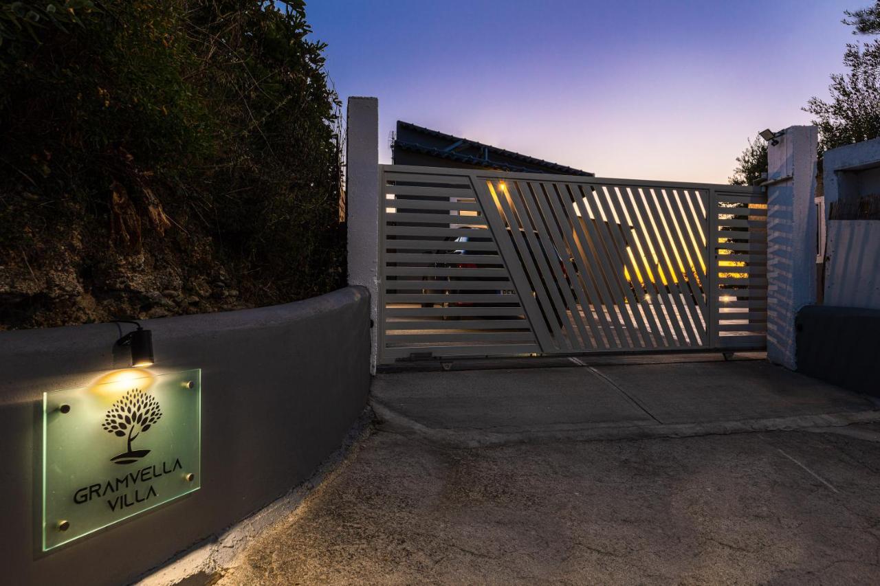 אדליאנוס קומפוס Gramvella Resort מראה חיצוני תמונה