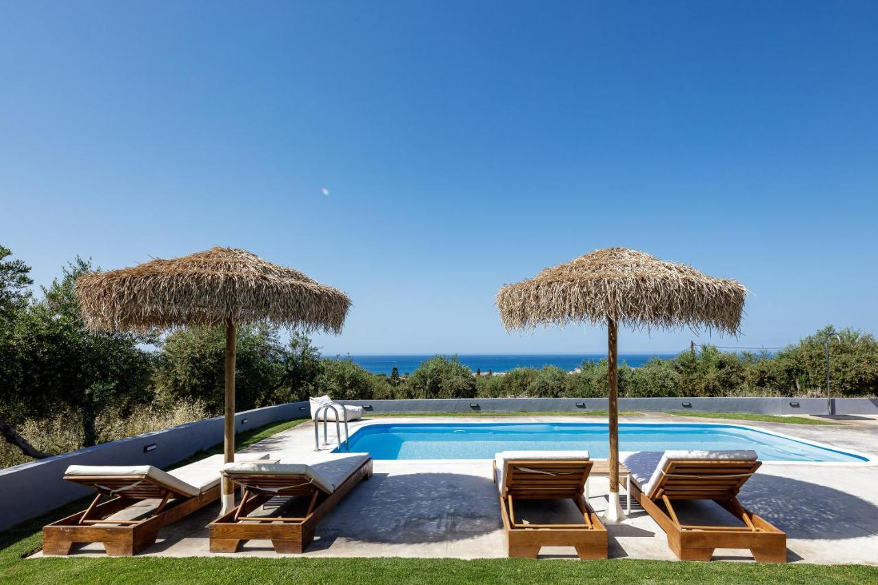 אדליאנוס קומפוס Gramvella Resort מראה חיצוני תמונה