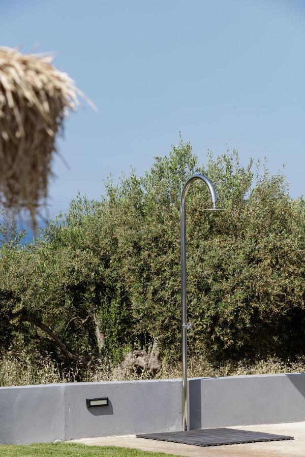 אדליאנוס קומפוס Gramvella Resort מראה חיצוני תמונה